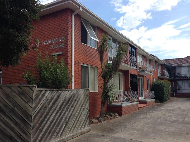 2/11 Hammond Street, Thornbury, VIC 3071
