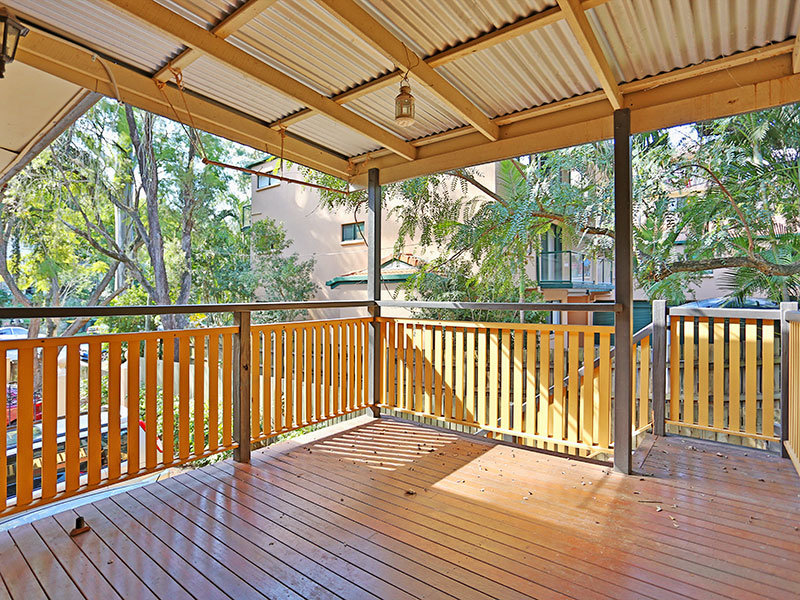 2/11 Dudley Street, Highgate Hill, QLD 4101