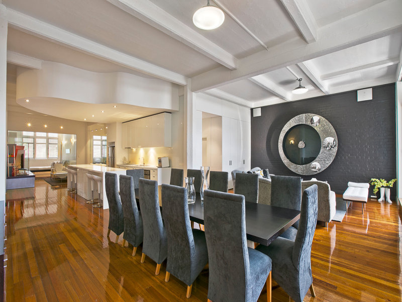 4/30 Oliver Lane, Melbourne, Vic 3000 Property Details