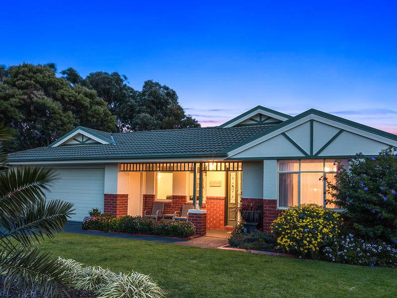 8 Palm Tree Drive, Safety Beach, VIC 3936