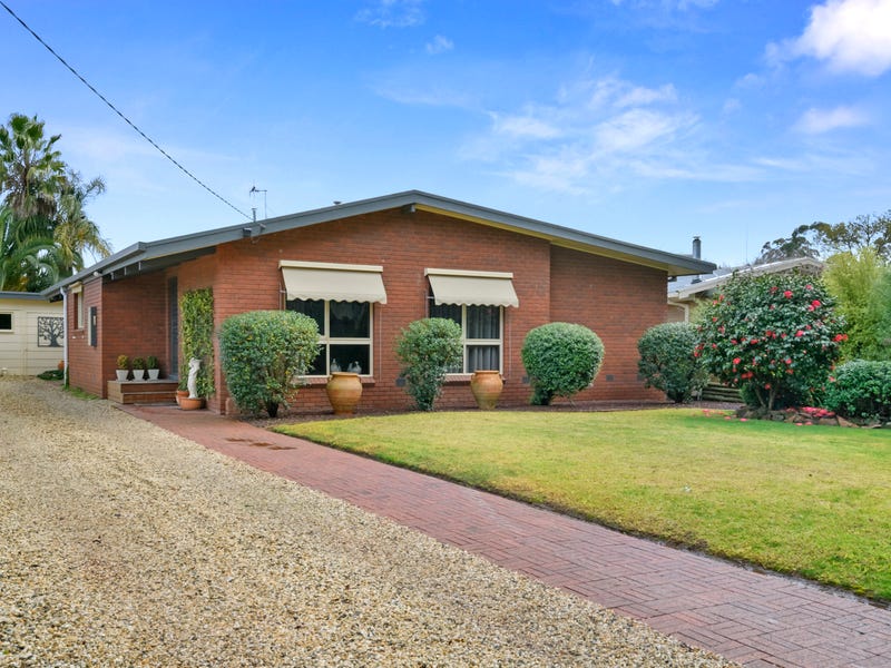 6 Neil Avenue, Benalla, VIC 3672 - realestate.com.au