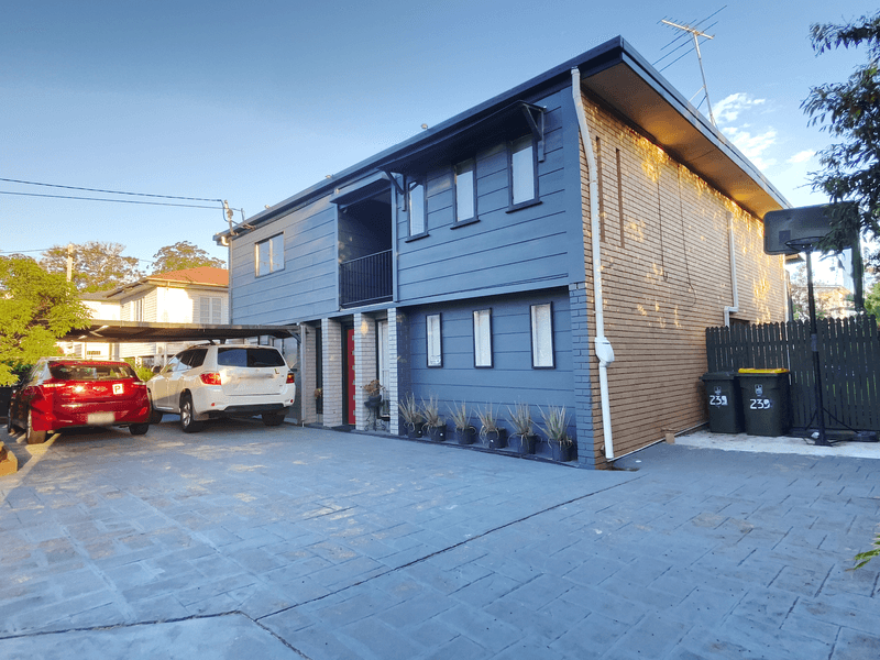 239 Nursery Road, Holland Park, QLD 4121