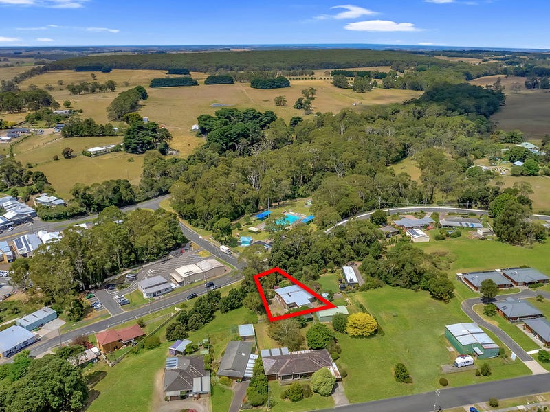 32 Curdievale Road, Timboon, Vic 3268 House for Sale