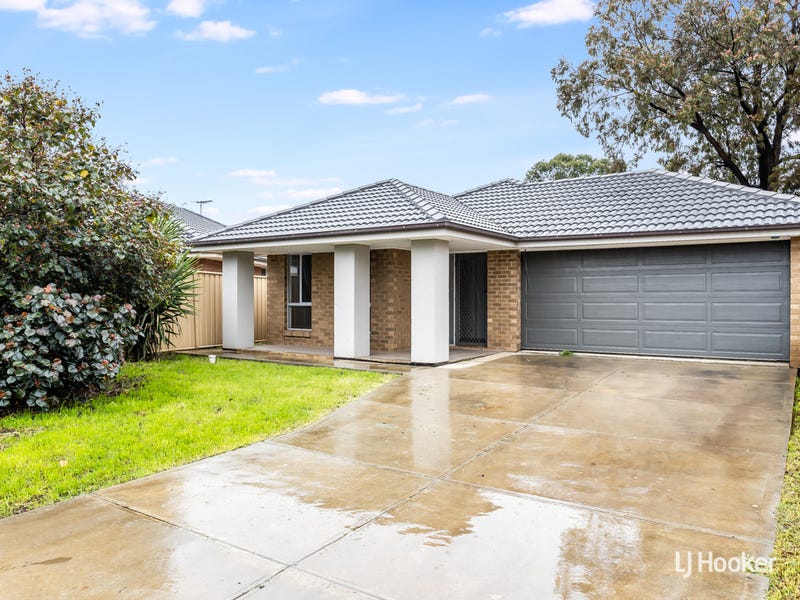 12 Small Crescent, Smithfield Plains, SA 5114 House for Sale