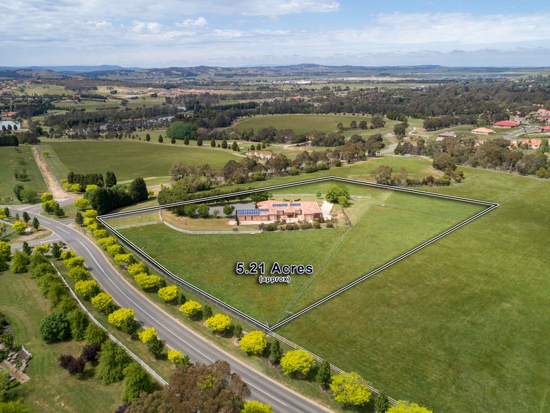 8 Hidden Valley Boulevard, Wallan, VIC 3756