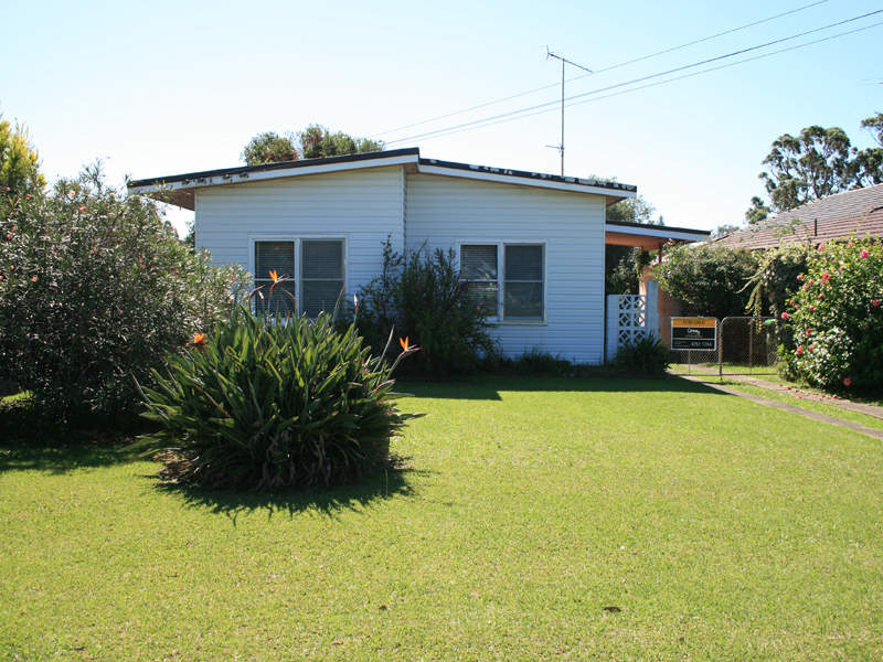 55 The Esplanade, Oak Flats, NSW 2529