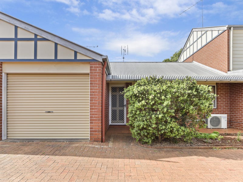 2/8 Lindsay Street, East Toowoomba, QLD 4350