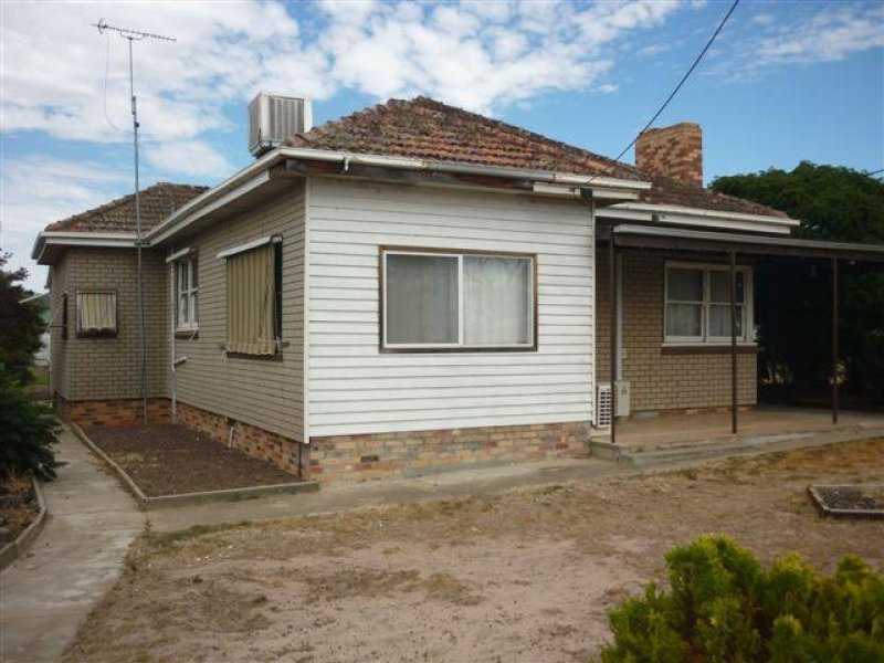 2 Upper Roy Street, Jeparit, Vic 3423 Property Details