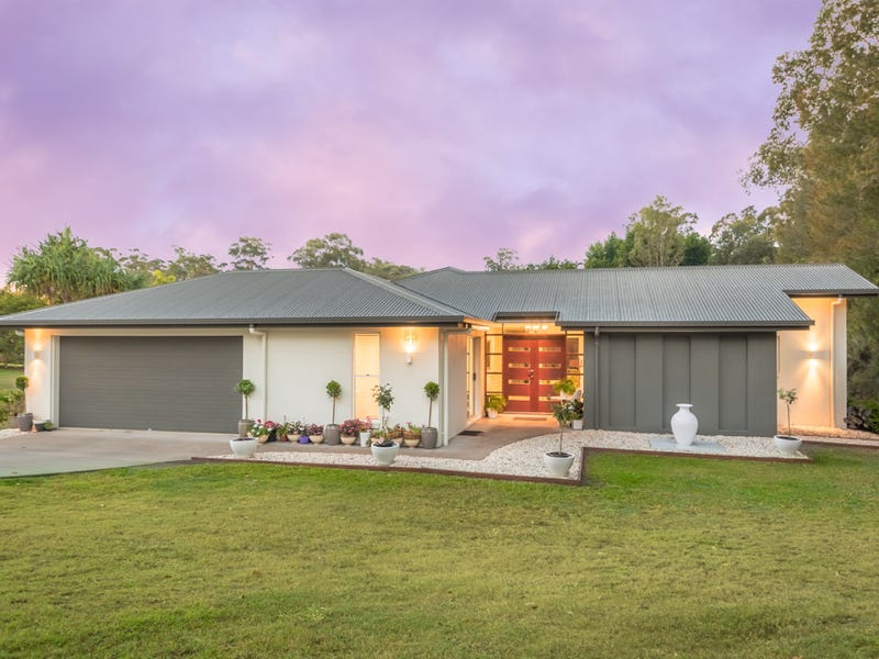 37 Carnarvon Drive, Beerwah, QLD 4519