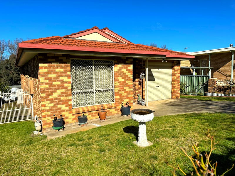 126 Nasmyth Street, Young, NSW 2594 Property Details