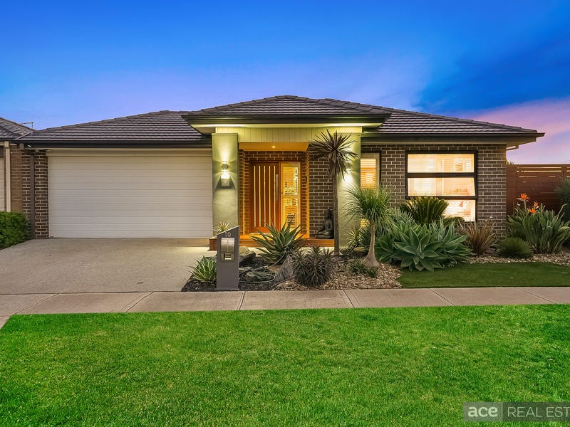 10 Seagrass Cres, Point Cook, VIC 3030