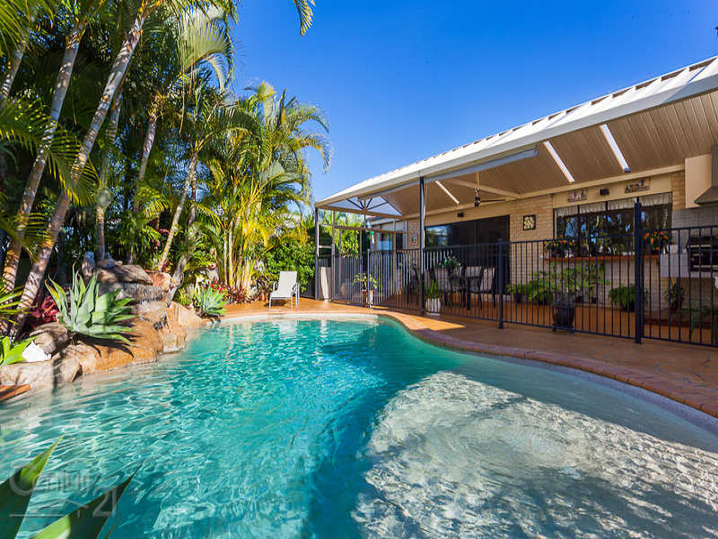 11 Garrett Place, Redland Bay, QLD 4165