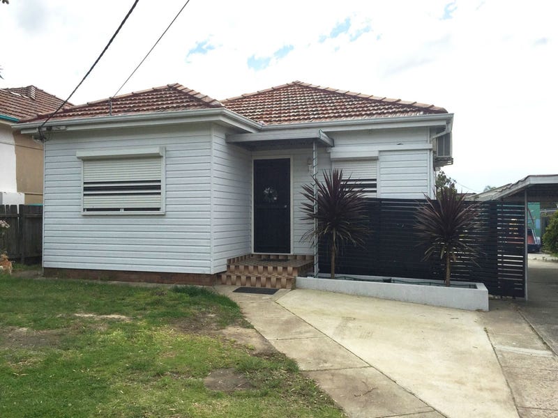 29 Tennyson Road, Greenacre, NSW 2190