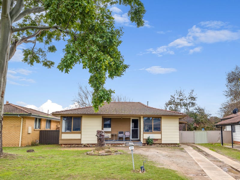 10 Edghill Place, Tolland, NSW 2650 Property Details