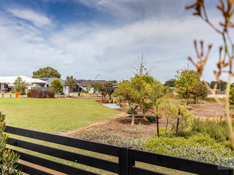 21 Simcoe Way, Caversham, WA 6055 Property Details