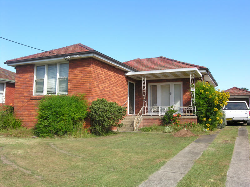 196 Lorraine Street, Peakhurst Heights, NSW 2210