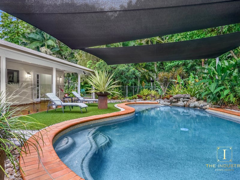 Houses for Sale in Clifton Beach, QLD 4879