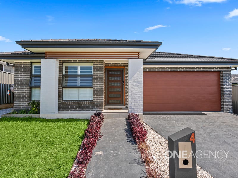 4 Holstein Street, Calderwood, NSW 2527