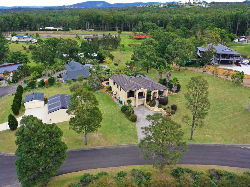14 Headland Drive Hallidays Point Nsw 2430 Property Details