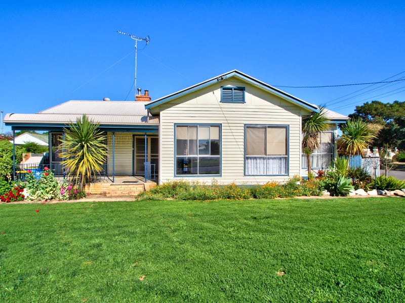 44 Hampden Street, Finley, NSW 2713 Property Details