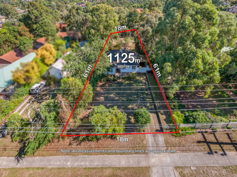 19 Pinehills Drive, Greensborough, Vic 3088 Property Details