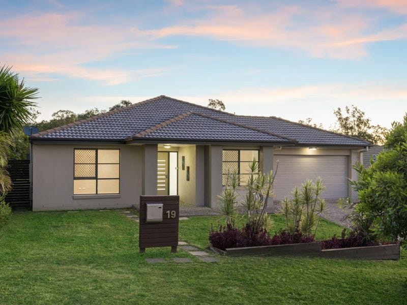 19 Patricius Place, Augustine Heights, QLD 4300