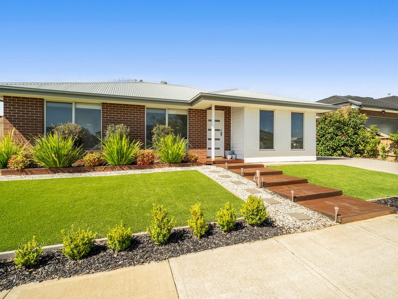 97 Stonehill Drive, Maddingley, Vic 3340 Property Details