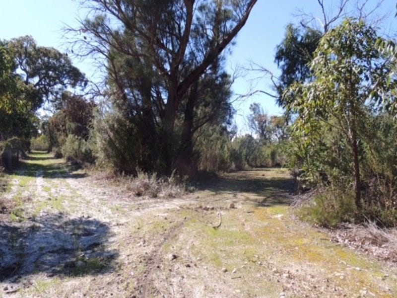 127 Thompson Cres, Lake Clifton, WA 6215