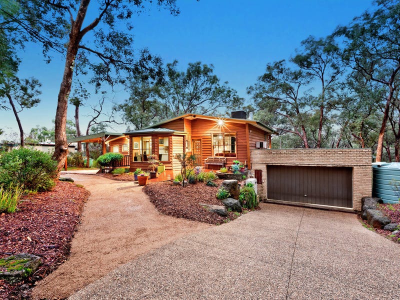 25 Thompson Crescent, Research, Vic 3095 Property Details