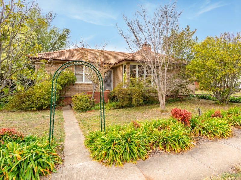 67 Stradbroke Street, Deakin, ACT 2600 Property Details