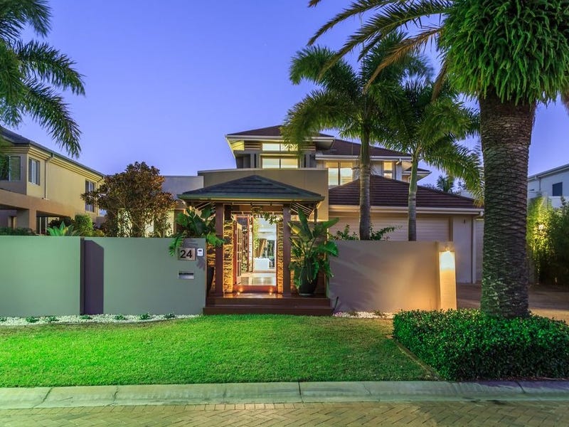 24 Knightsbridge Parade W, Paradise Point, QLD 4216