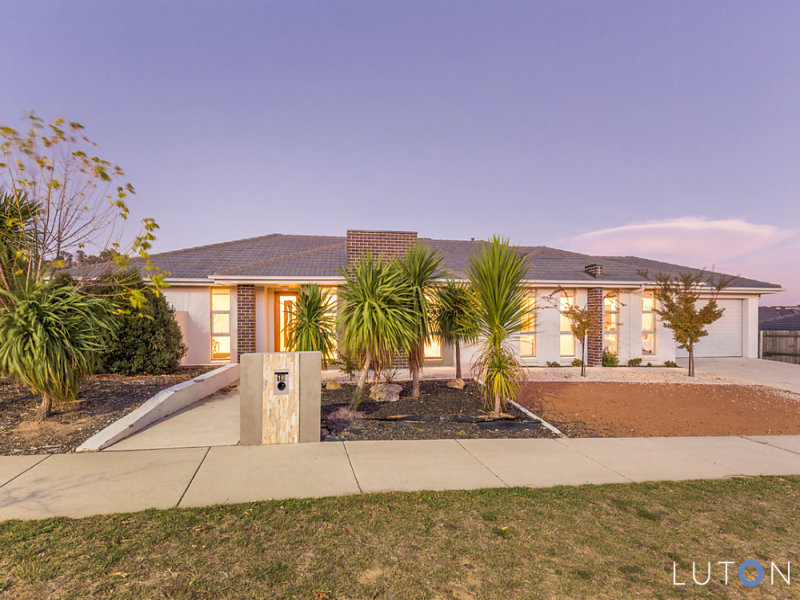 16 Plimsoll Drive, Casey, ACT 2913