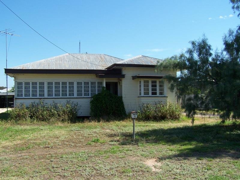 5 BINNIE STREET, Tara, Qld 4421 Property Details