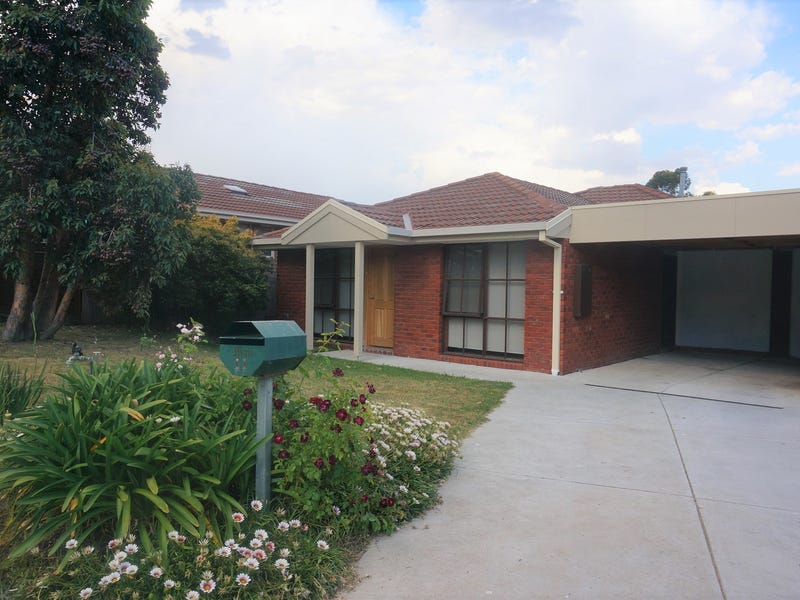 11 Harcourt Close, Sunbury, VIC 3429