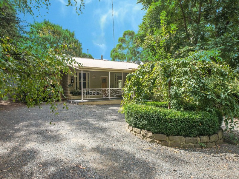 10 Bailey Road, Cockatoo, Vic 3781 Property Details