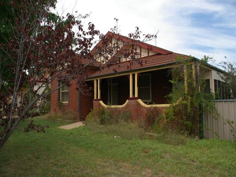 15 Brougham Street, Cowra, NSW 2794 Property Details