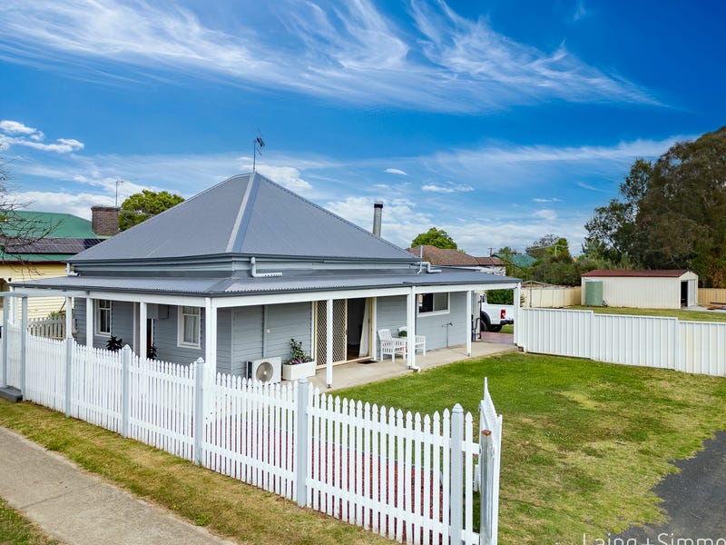 85 Bridge Street, Uralla, NSW 2358 House for Sale