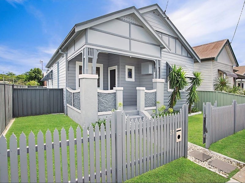 31 Street, Mayfield East, NSW 2304 31 Street, Mayfield East, NSW 2304