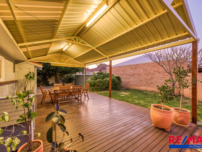 18 Woodloes Street, Cannington, WA 6107 Property Details