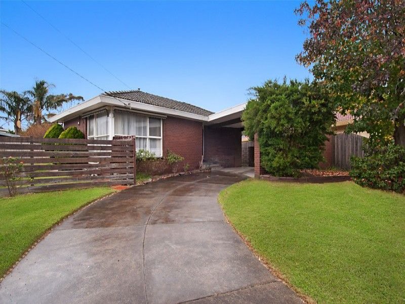 4 Oaklands Crescent, Frankston, Vic 3199 Property Details