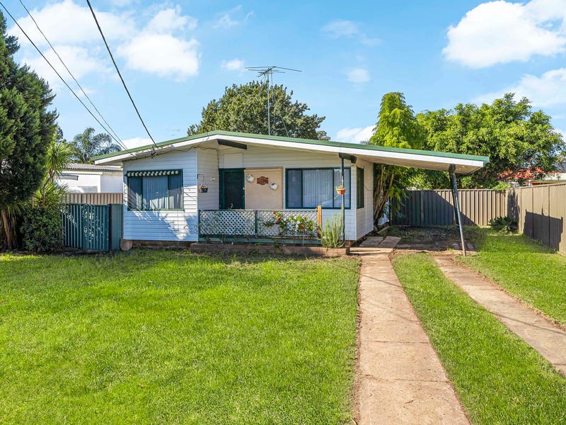 16 Wendouree Street, Busby, NSW 2168 Property Details