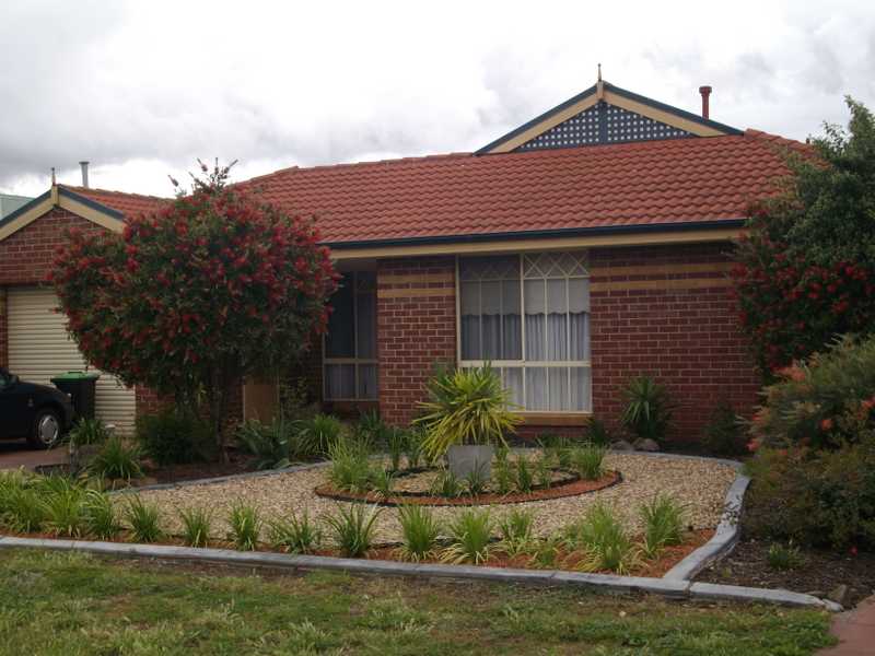 1/32 Toolern Street, Melton South, VIC 3338