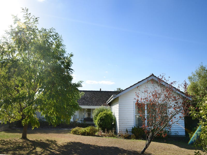 202 Henty Street, Casterton, Vic 3311 Property Details