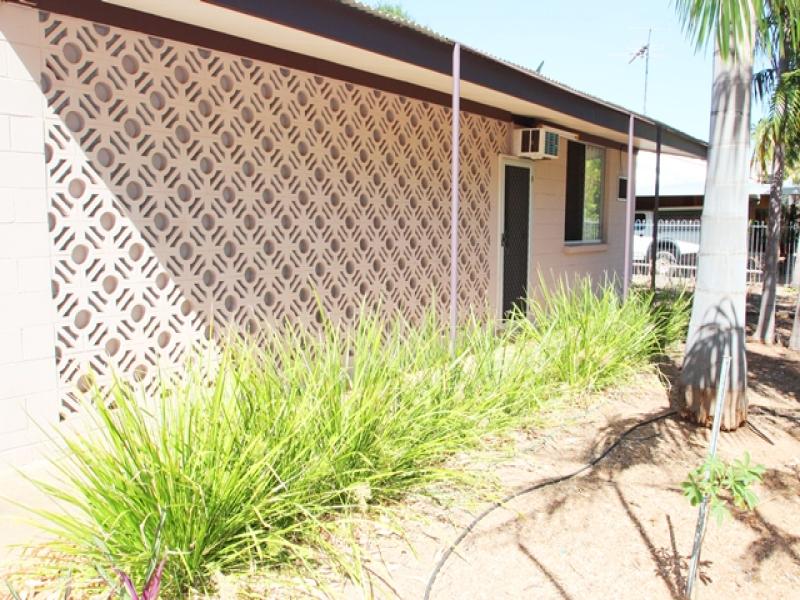 15 Clarke Cres, Katherine, NT 0850