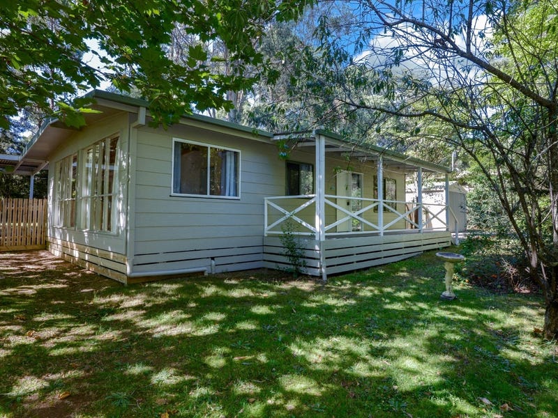 6 Rainbow Trout Avenue, East Warburton, VIC 3799
