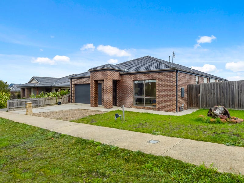 63 Old Lancefield Road, Woodend, Vic 3442 House for Sale realestate