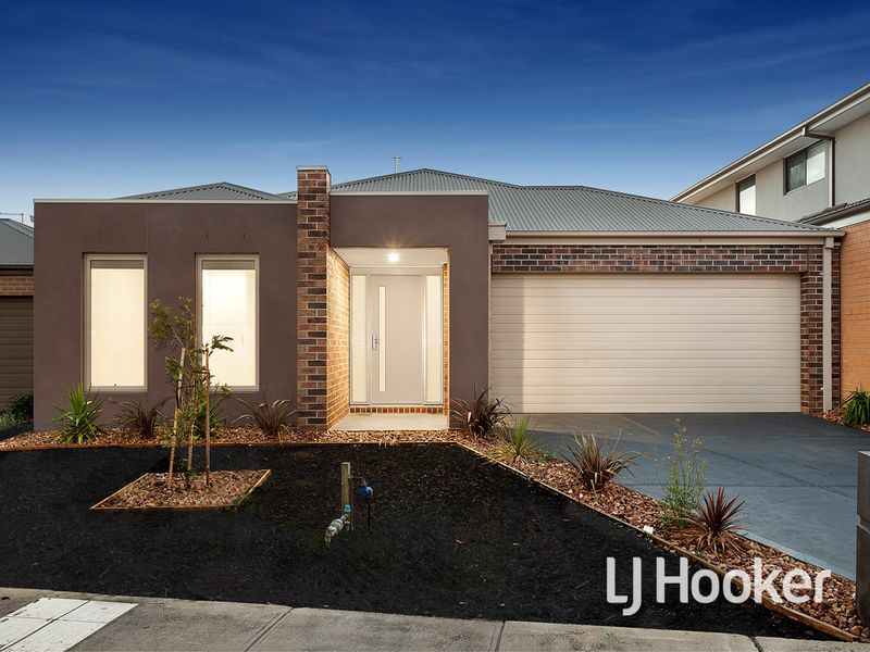 250 Saltwater Promenade, Point Cook, VIC 3030
