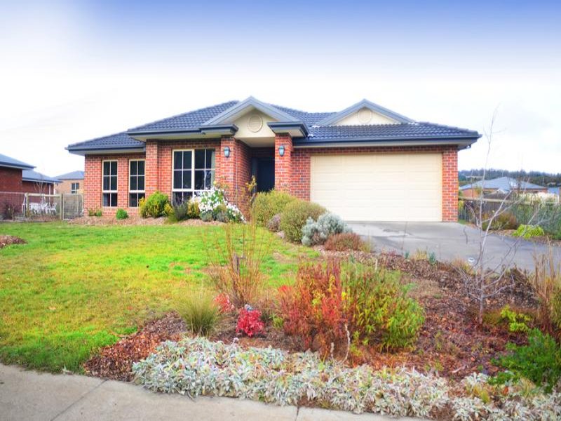 109 Willowbank Road, Gisborne, Vic 3437 Property Details