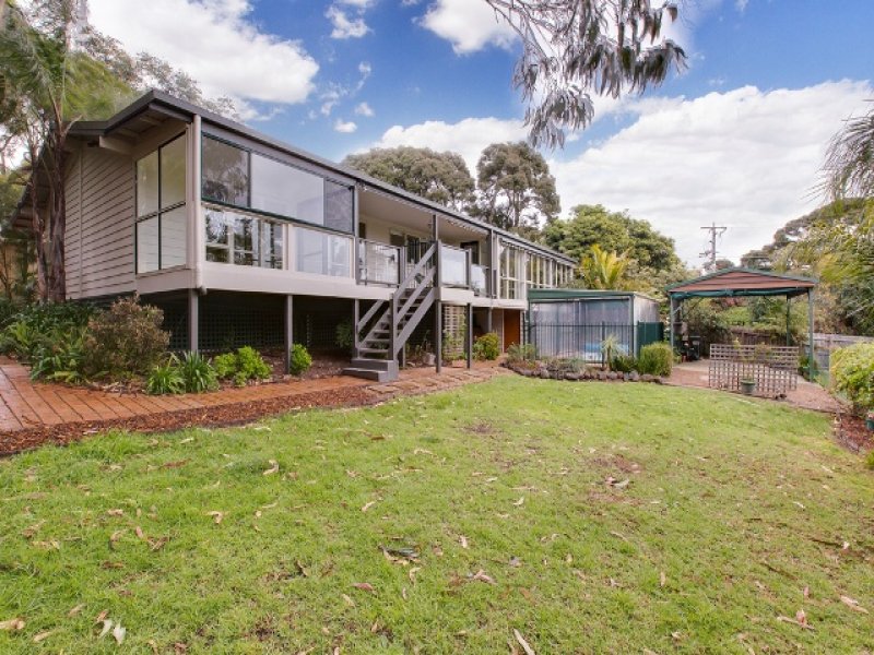 2 Red Rocks Road, Cowes, VIC 3922