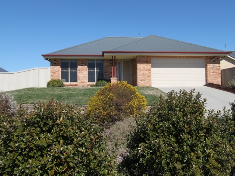 24 Riverside Retreat, Bathurst, NSW 2795 Property Details